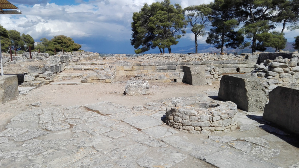phaistos palace